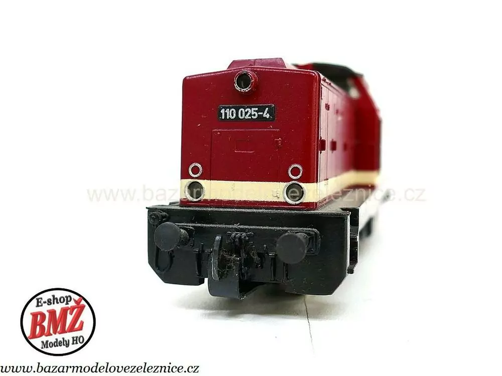 PIKO DDR - DC  - Dieselová lokomotiva BR 110 025  DR - HO