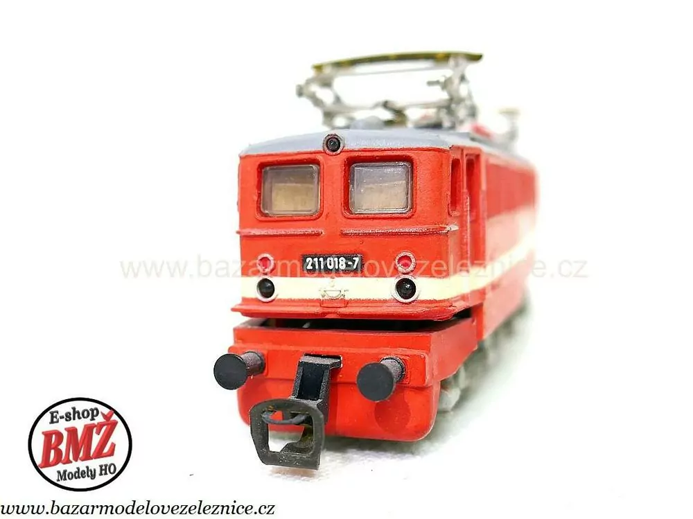 BTTB - Elektrická lokomotiva BR 211 018 DR - TT