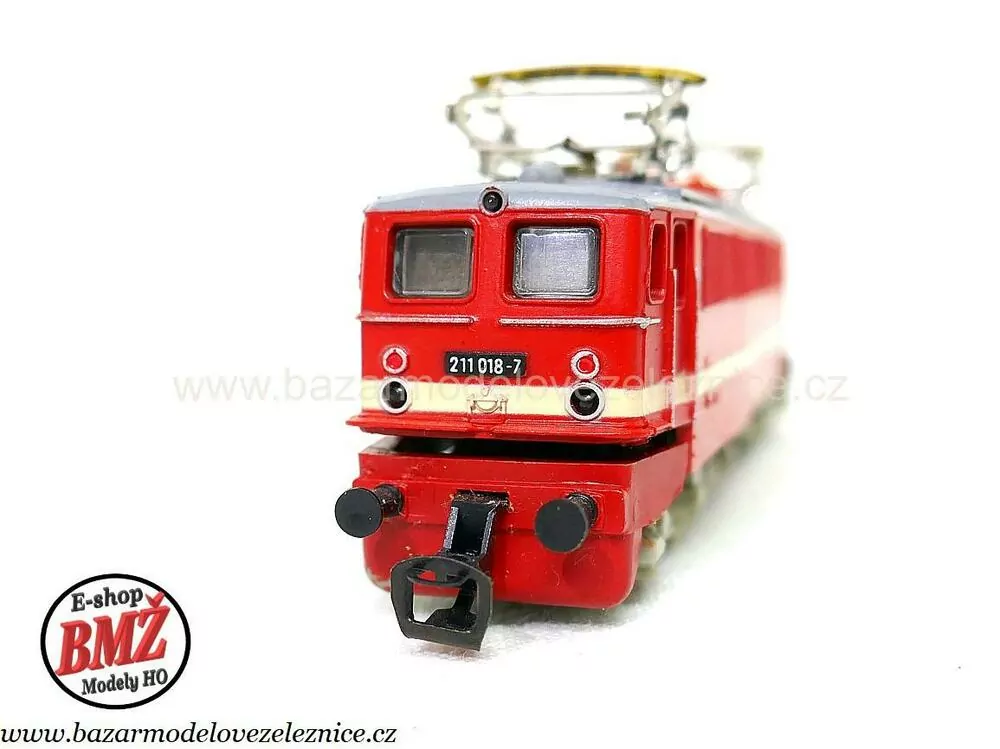 BTTB - Elektrická lokomotiva BR 211 018 DR - TT