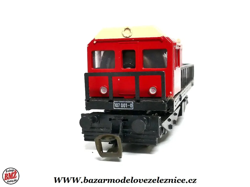 BTTB - Dieselová lokomotiva BR 107 001 DR - TT