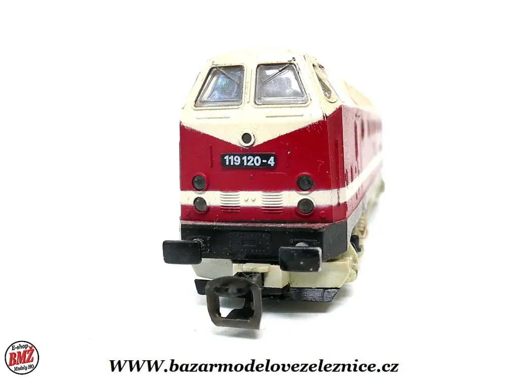 BTTB - Dieselová lokomotiva BR 119 120 DR - TT