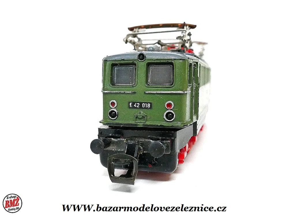 BTTB - Elektrická lokomotiva E 42 018 DR - TT