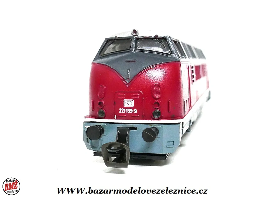 BTTB - Dieselová lokomotiva BR 221 139 DB - TT