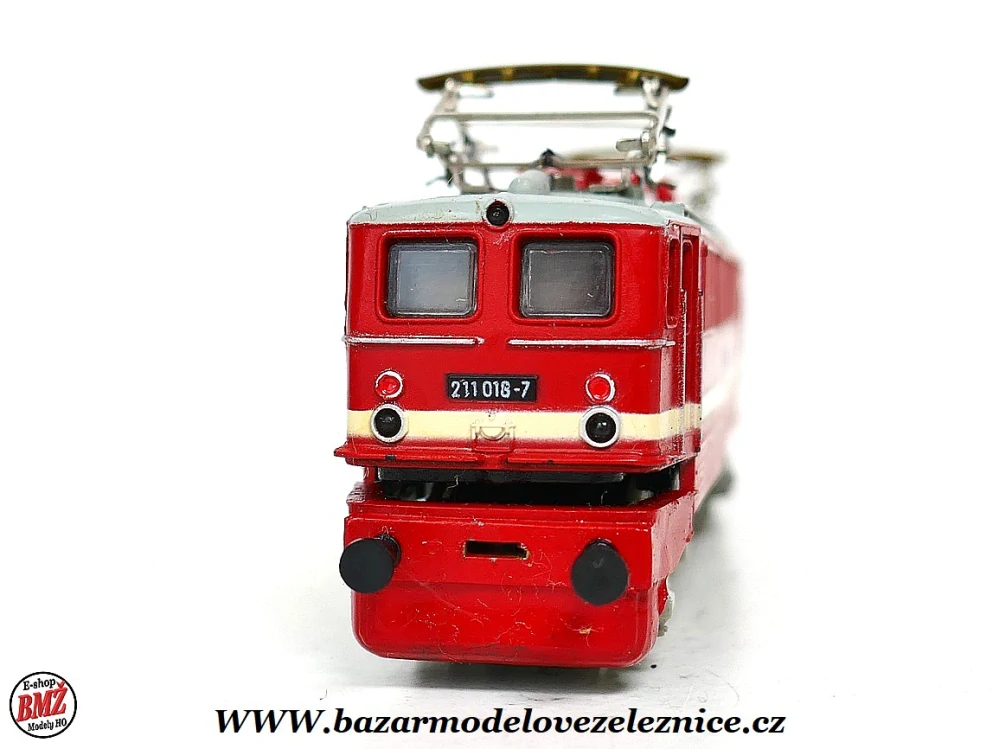 BTTB - Elektrická lokomotiva BR 211 018 DR - TT