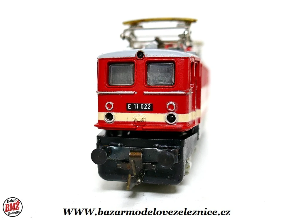 BTTB - Elektrická lokomotiva E 11 022 DR - TT