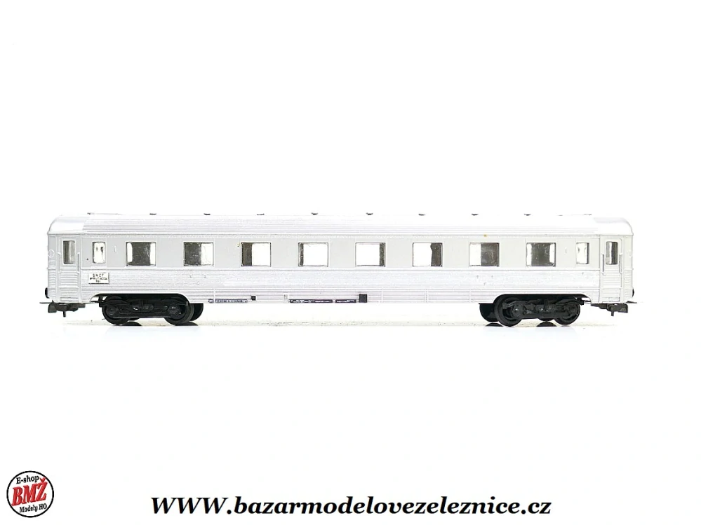 Piko DDR - DC - Set s elektrickou lokomotivou E 11 DR + 3 vozy osobní - HO