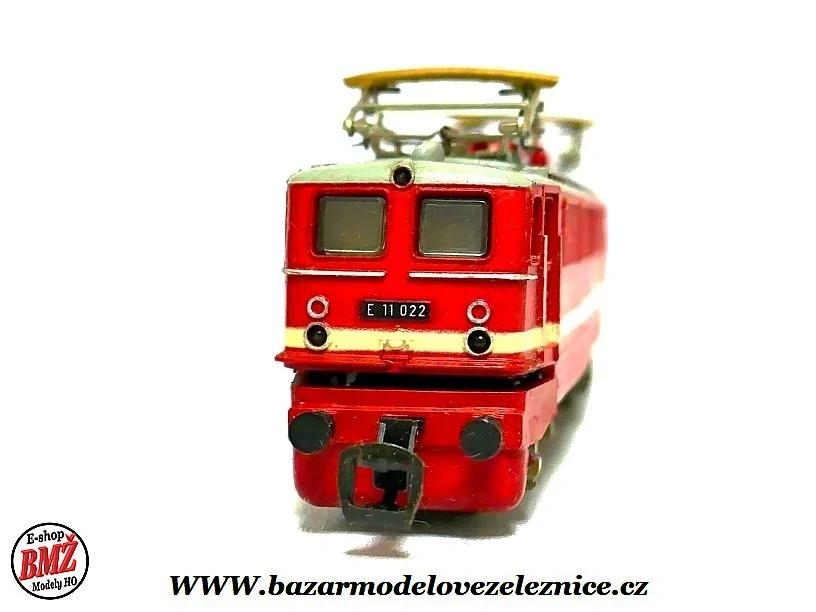 BTTB - Elektrická lokomotiva E 11 022 DR - TT