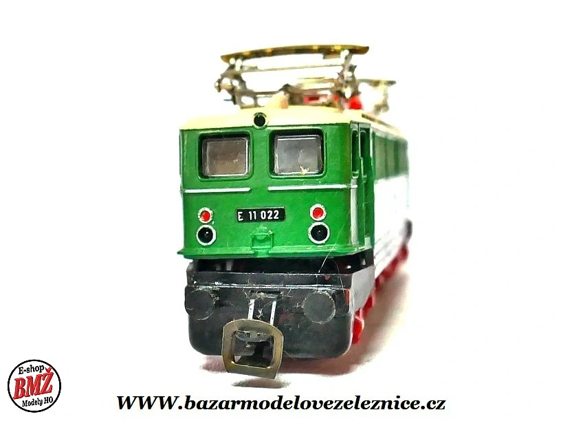Zeuke - Elektrická lokomotiva E 11 022 DR - TT