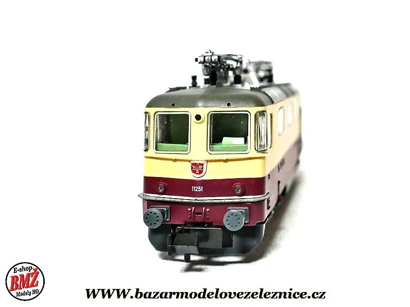 Fleischmann - DSS - Elektrická lokomotiva Re 4/4 II SBB - N