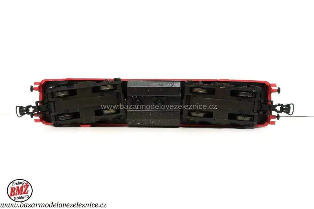 Roco - DC - Dieselová lokomotiva BR 215 008 DB - HO