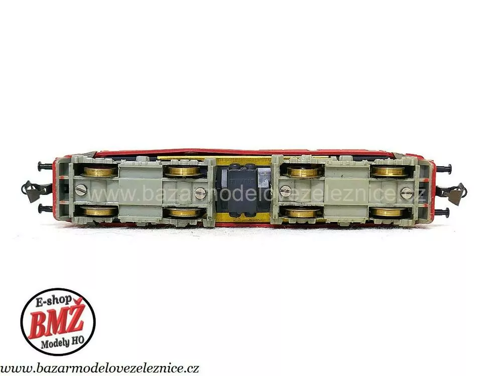BTTB - Elektrická lokomotiva BR 211 018 DR - TT