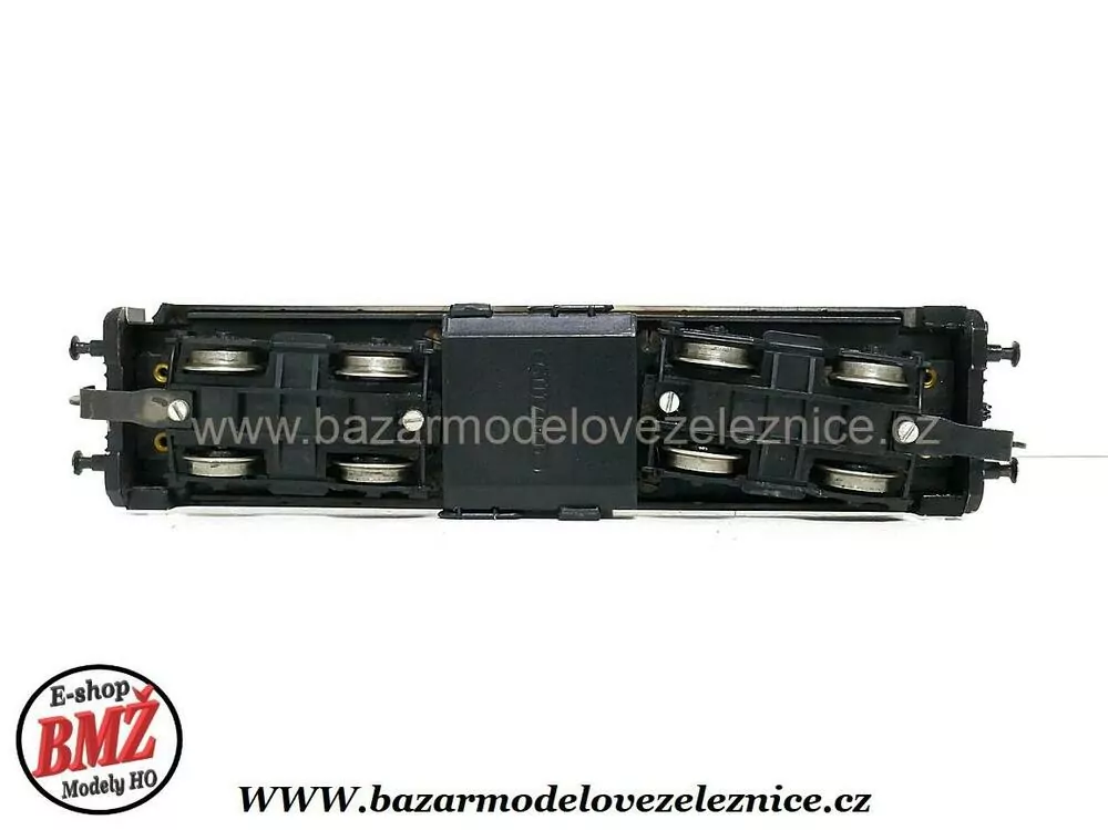 PIKO DDR - DC  - Dieselová lokomotiva V 100 028  DR - HO