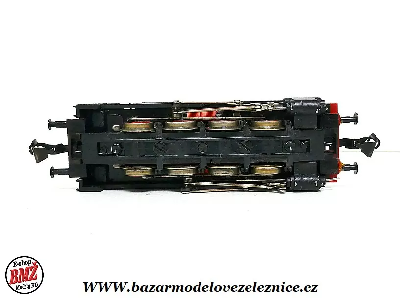 Zeuke - DC - Parní lokomotiva BR 81 001 DR - TT