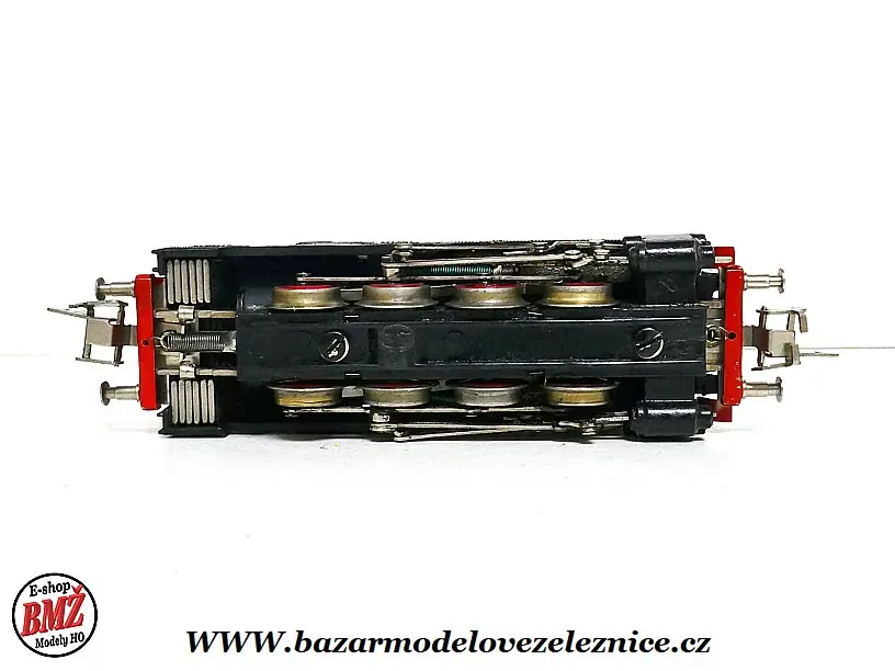 Zeuke - DC - Parní lokomotiva BR 81 013 DR - TT