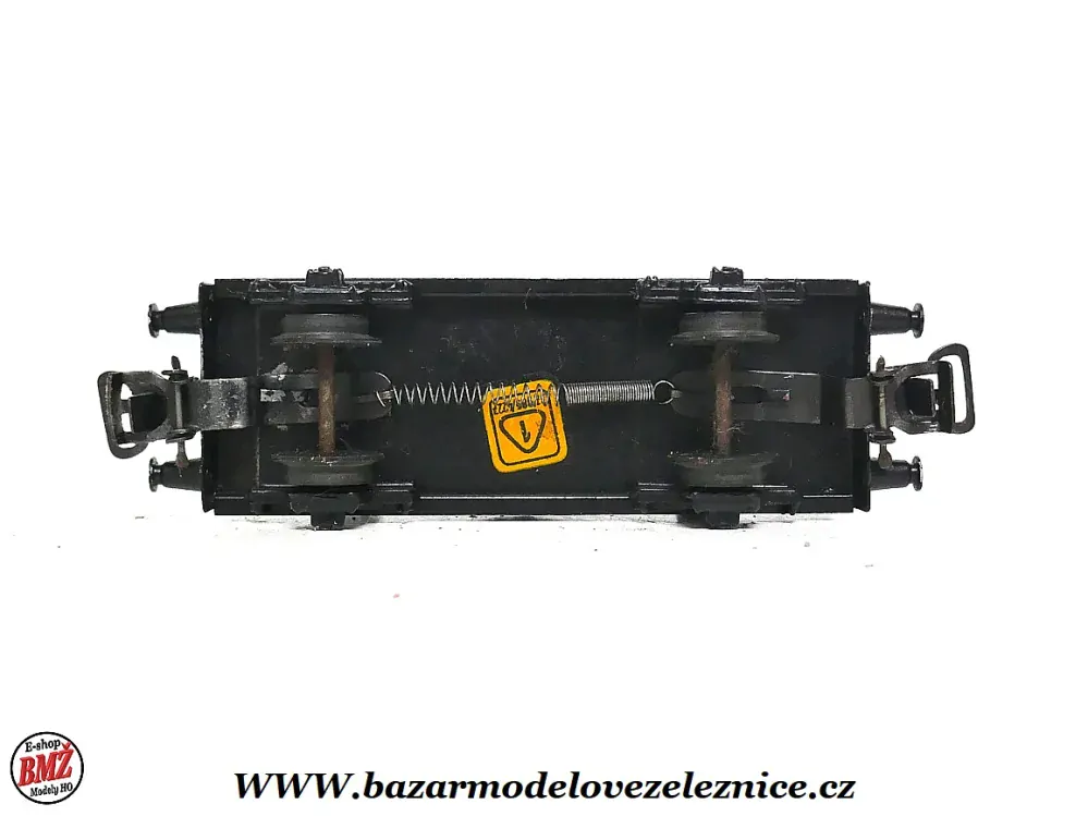 Piko DDR - Nákladní vůz s dřevem - HO