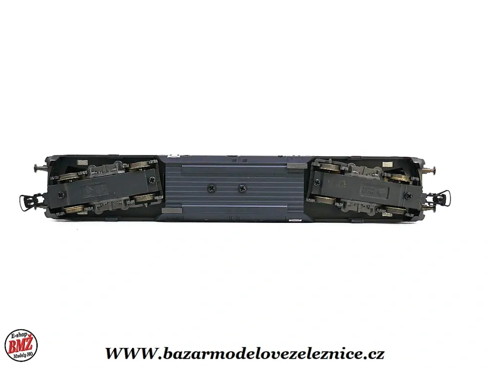 Roco - DSS - Dieselová lokomotiva V 220 027 DB - HO