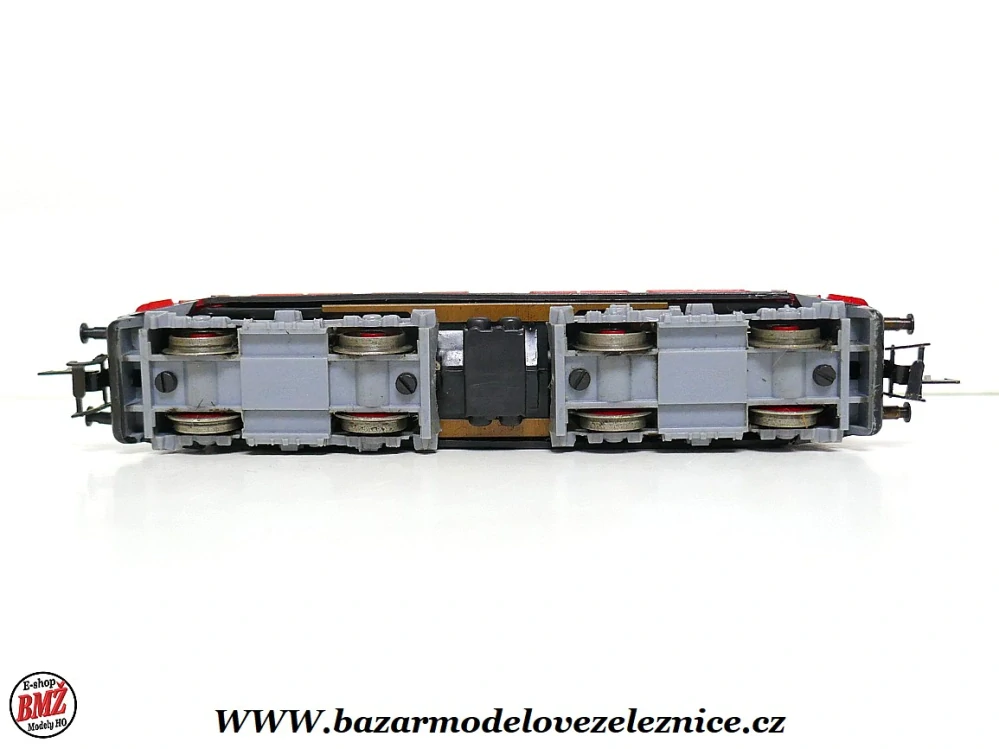 Zeuke - Elektrická lokomotiva BR 211 010 DR - TT