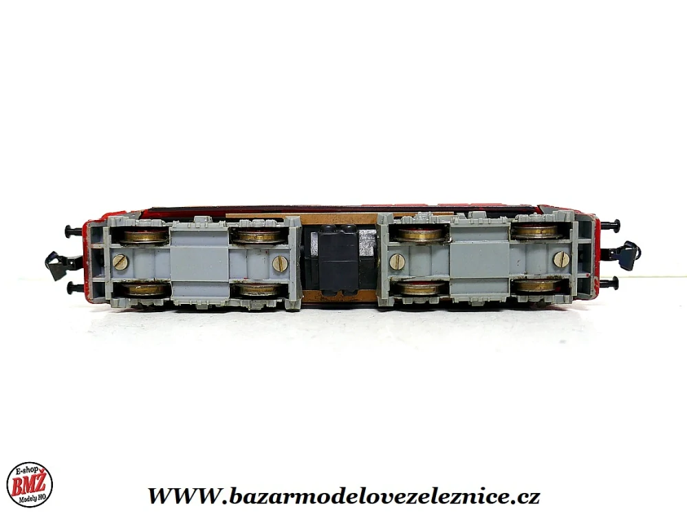 BTTB - Elektrická lokomotiva BR 211 018 DR - TT