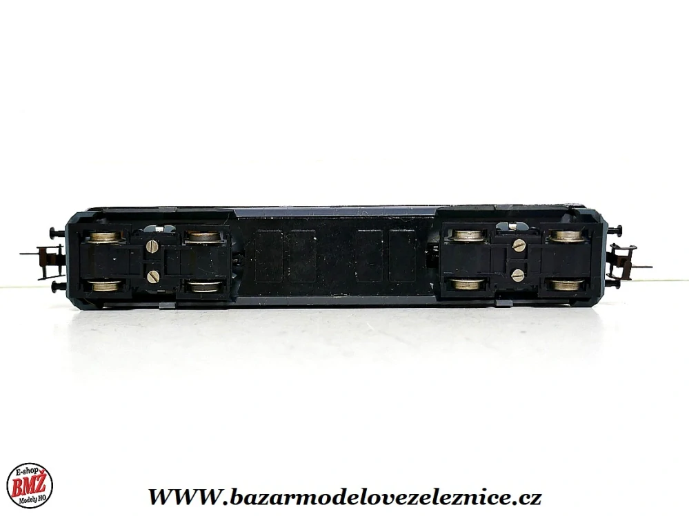 BTTB - Dieselová lokomotiva BR 221 139 DB - TT