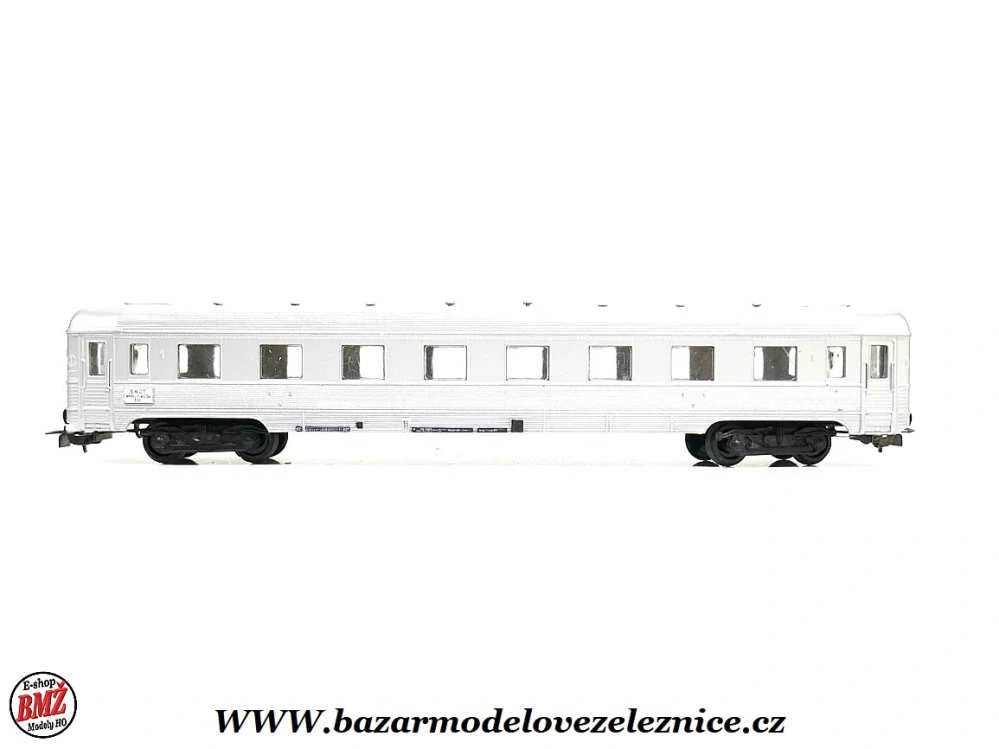 Piko DDR - DC - Set s elektrickou lokomotivou E 11 DR + 3 vozy osobní - HO