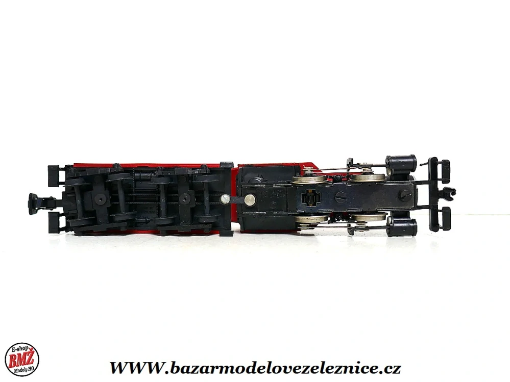 Model Power - DC + KOUŘ - Parní lokomotiva 0-4-0 - HO