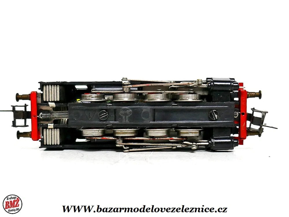 Zeuke - DC - Parní lokomotiva BR 81 001 DR - TT