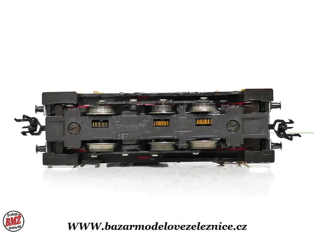 Minitrix - DC - Dieselová lokomotiva BR 364 867 DB - N