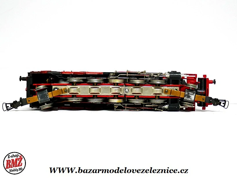 Hruska - Parní lokomotiva BR 84 002 DR - HO