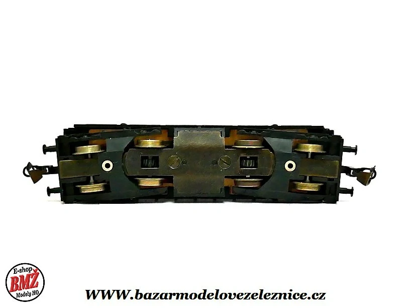 BTTB - Dieselová lokomotiva BR 107 001 DR - TT