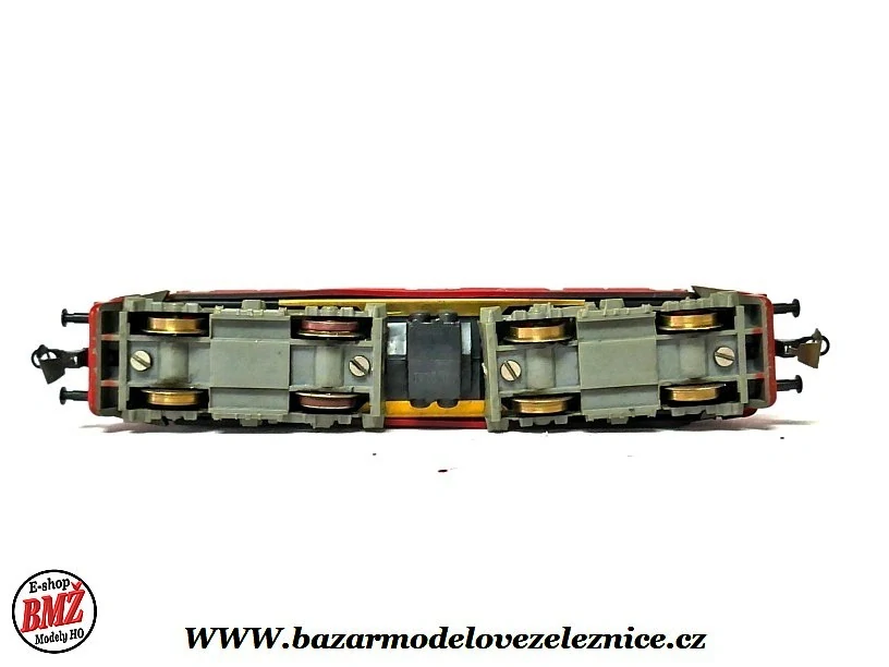BTTB - Elektrická lokomotiva BR 211 018 DR - TT