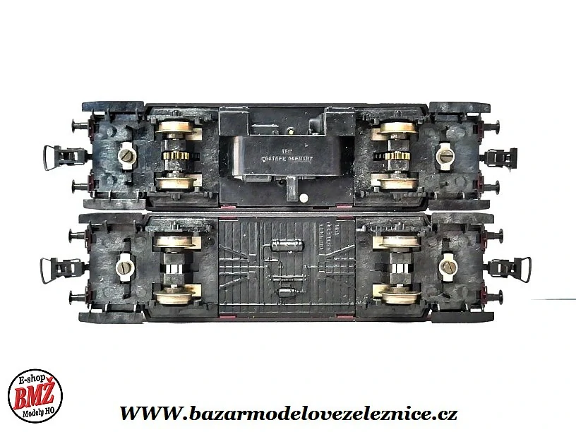 Trix - DC - Motorová souprava VT 135 DRG - HO