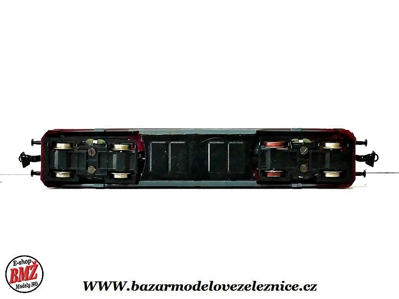 BTTB - Dieselová lokomotiva BR 221 139 DB - TT
