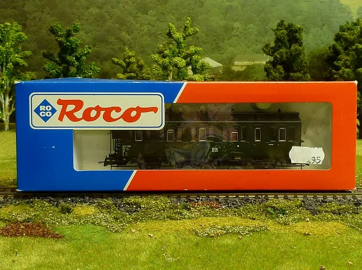 Roco - Osobní vůz DR . - HO