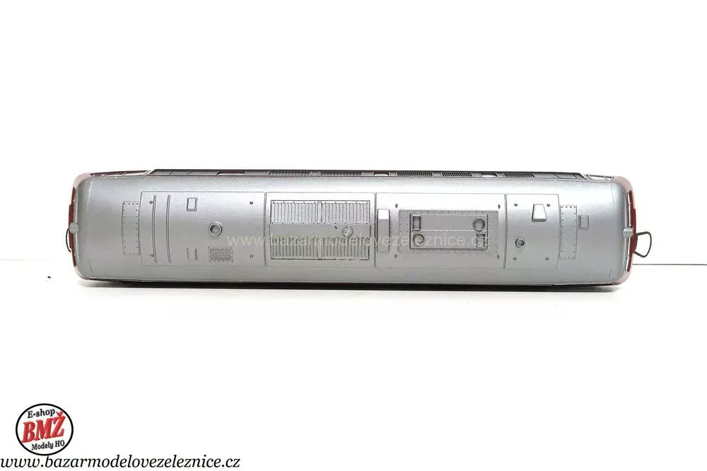 Roco - DC - Dieselová lokomotiva BR 215 061 DB - HO