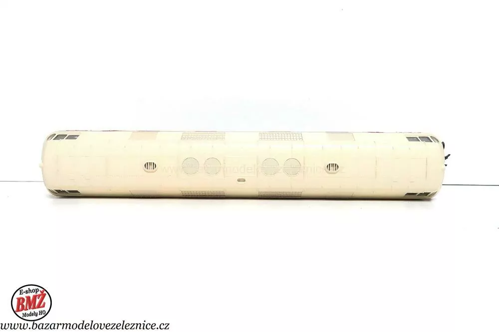 Nové Piko - DSS - Dieselová lokomotiva BR 118 053 DR - HO