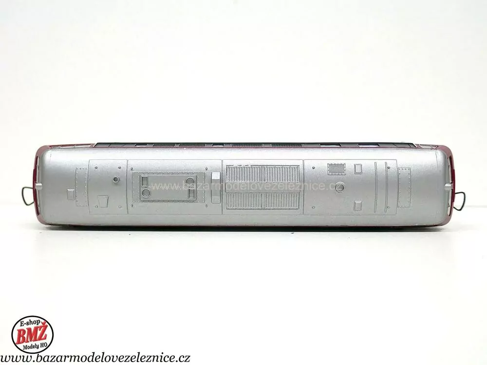 Roco -DC - Dieselová lokomotiva BR 215 015 DB - HO