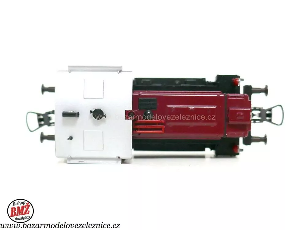 Roco  - DC - Dieselová lokomotiva BR 333 111 DB - HO