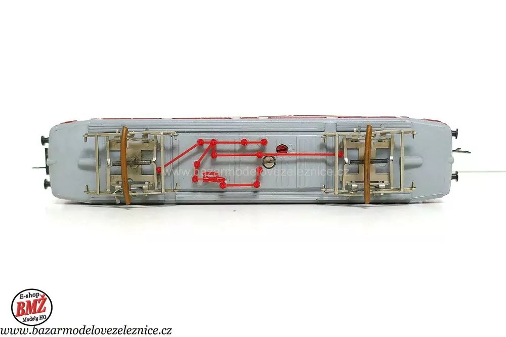 BTTB - Elektrická lokomotiva E 11 022 DR - TT