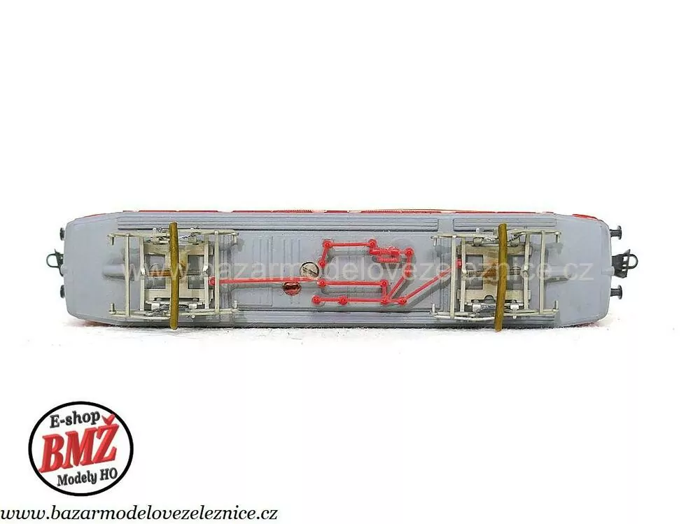 BTTB - Elektrická lokomotiva BR 211 018 DR - TT