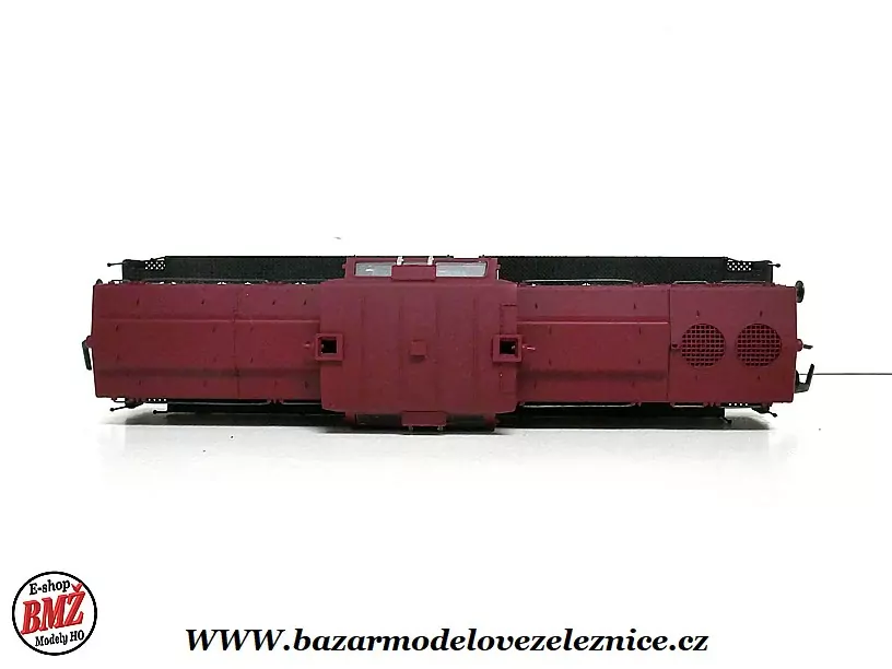 Brawa - DSS - Dieselová lokomotiva V 100 025 DR - HO