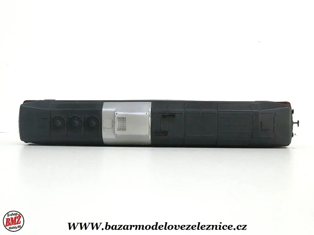 Piko DDR - DC - Dieselová lokomotiva BR 130 005 DR - HO