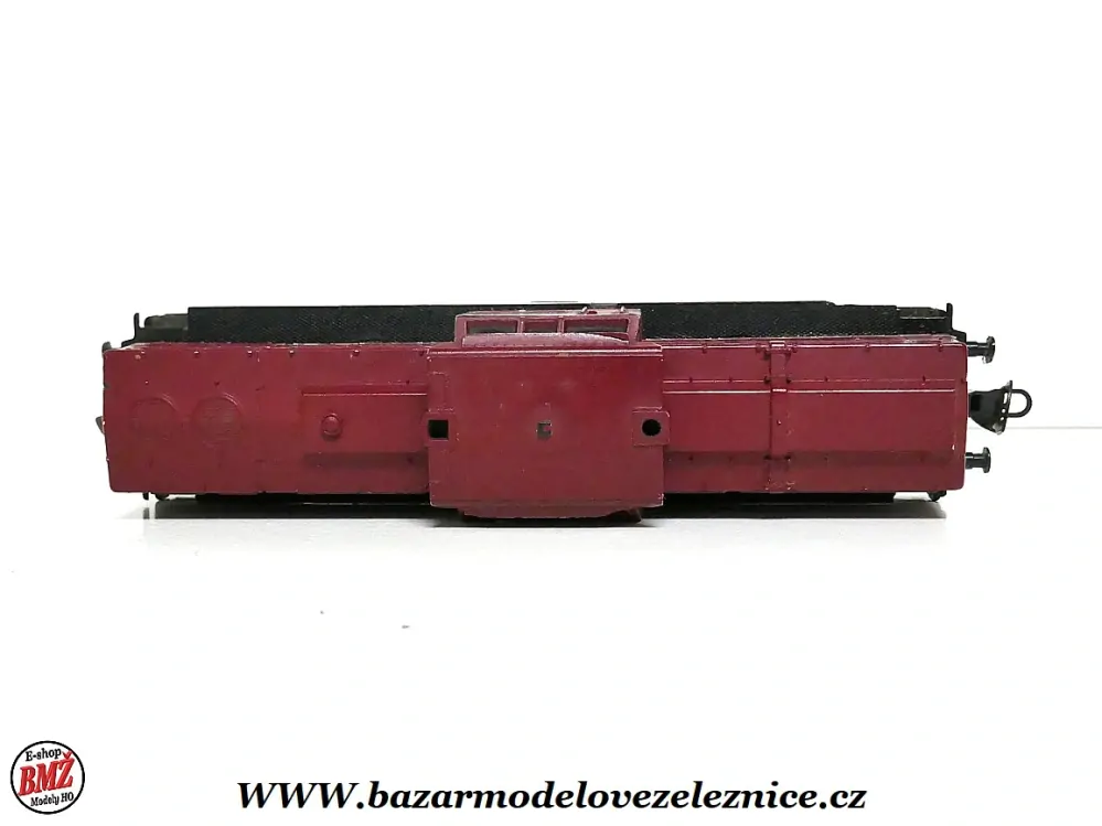 BTTB - Dieselová lokomotiva BR 110 104 DR - TT