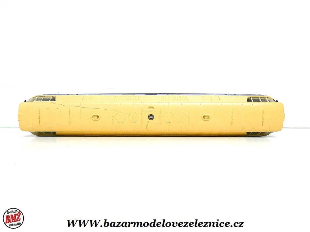 PIKO DDR - DC  - Dieselová lokomotiva V 180 059  DR - HO