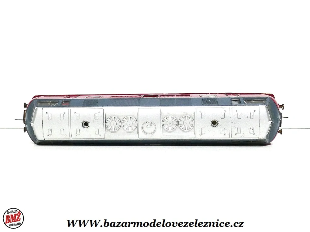 BTTB - Dieselová lokomotiva BR 221 139 DB - TT