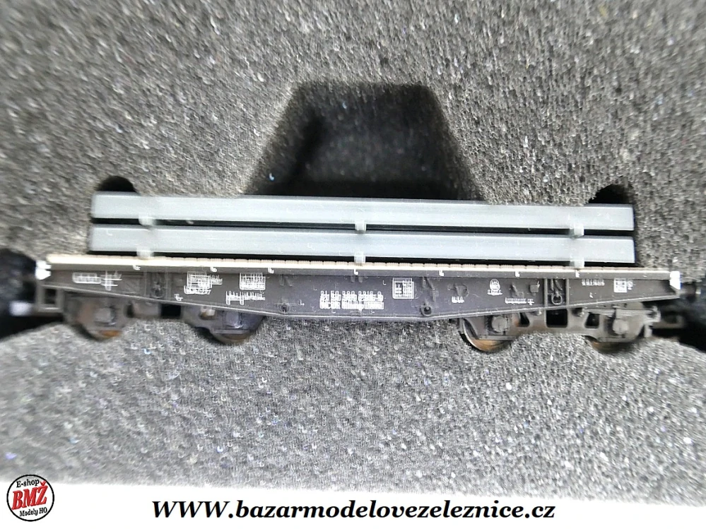 Roco - DCC - Set BR 132 DR + 3 nákl. vozy - TT