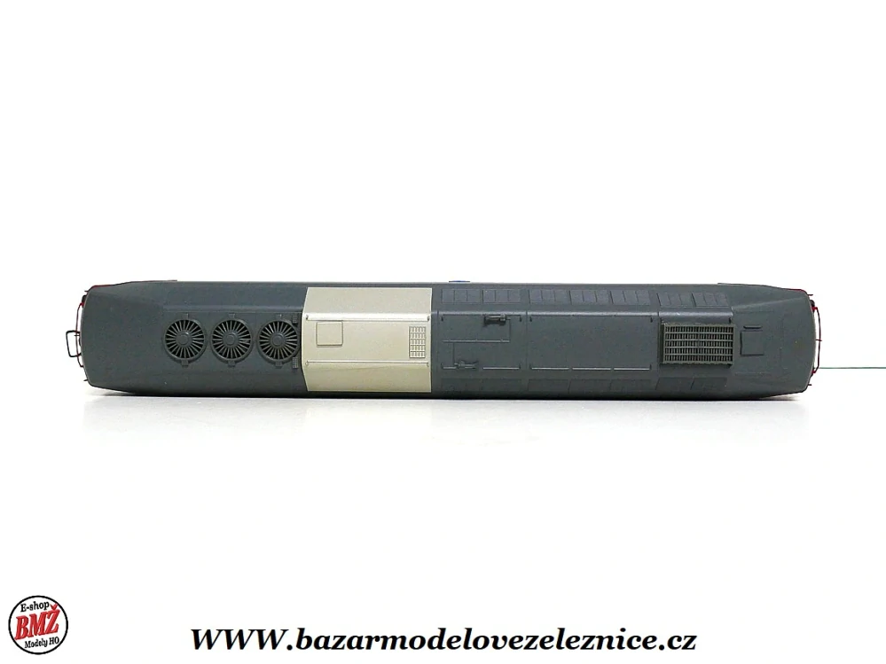 Brawa - DSS - Dieselová lokomotiva BR 132 020 DR - HO