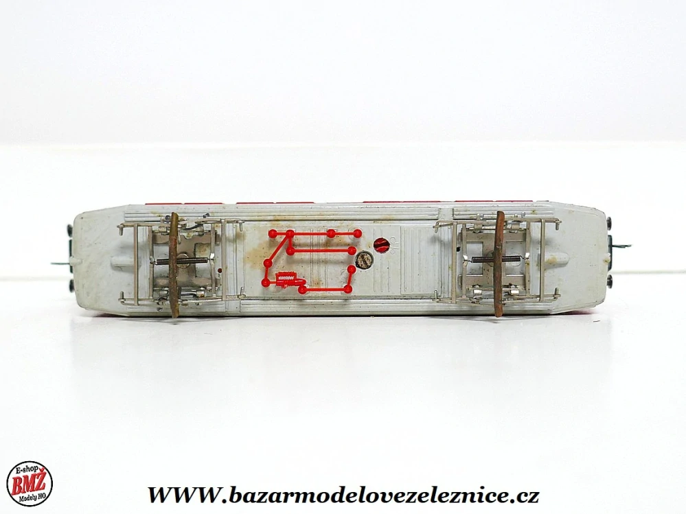 Zeuke - Elektrická lokomotiva BR 211 010 DR - TT