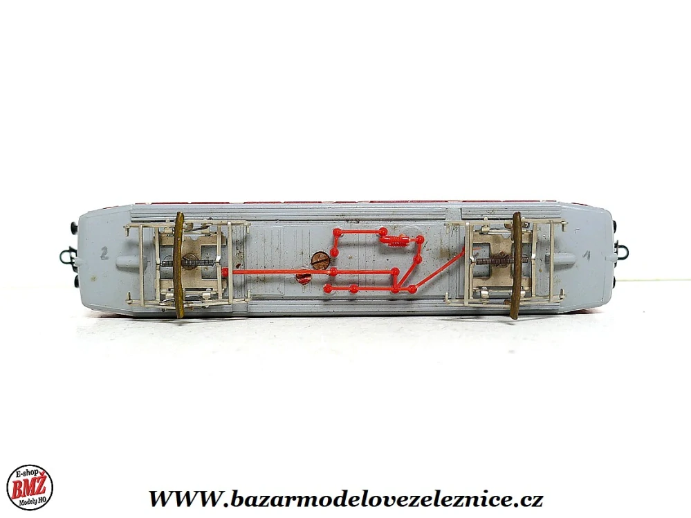 BTTB - Elektrická lokomotiva E 211 010 DR - TT