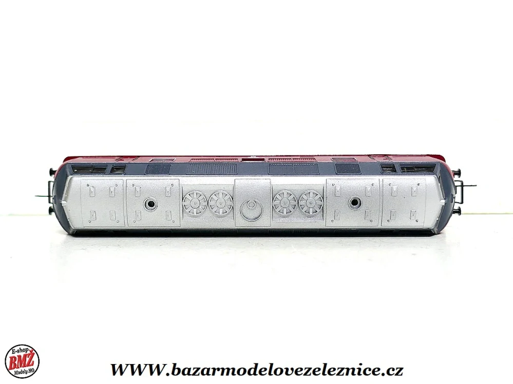 BTTB - Dieselová lokomotiva BR 221 139 DB - TT