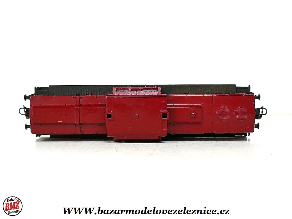 BTTB - Dieselová lokomotiva BR 110 104 DR - TT